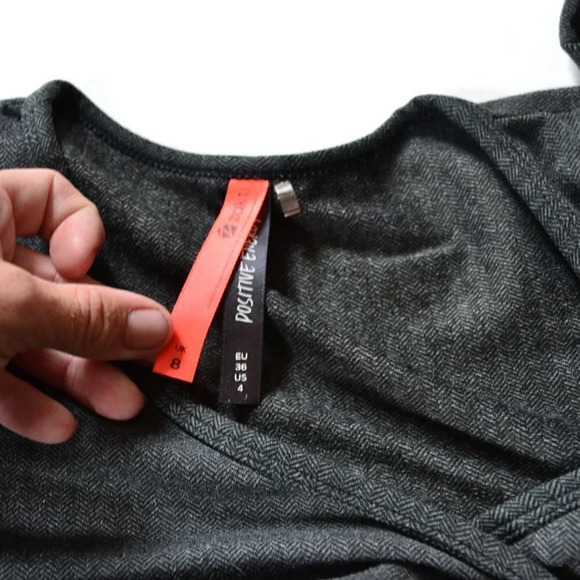 ZAKTI  Cross Front Top - Picture 6 of 10